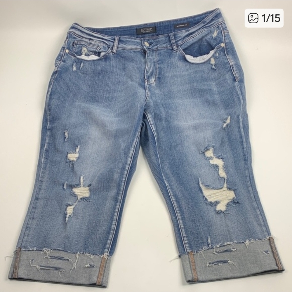Judy Blue Light Wash Distressed Cropped Ankle Jeans - Size 20W
